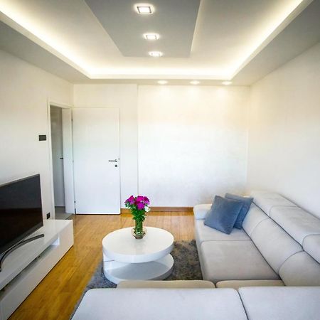 Bogatić Apartman Simic - Stan Na Dan מראה חיצוני תמונה
